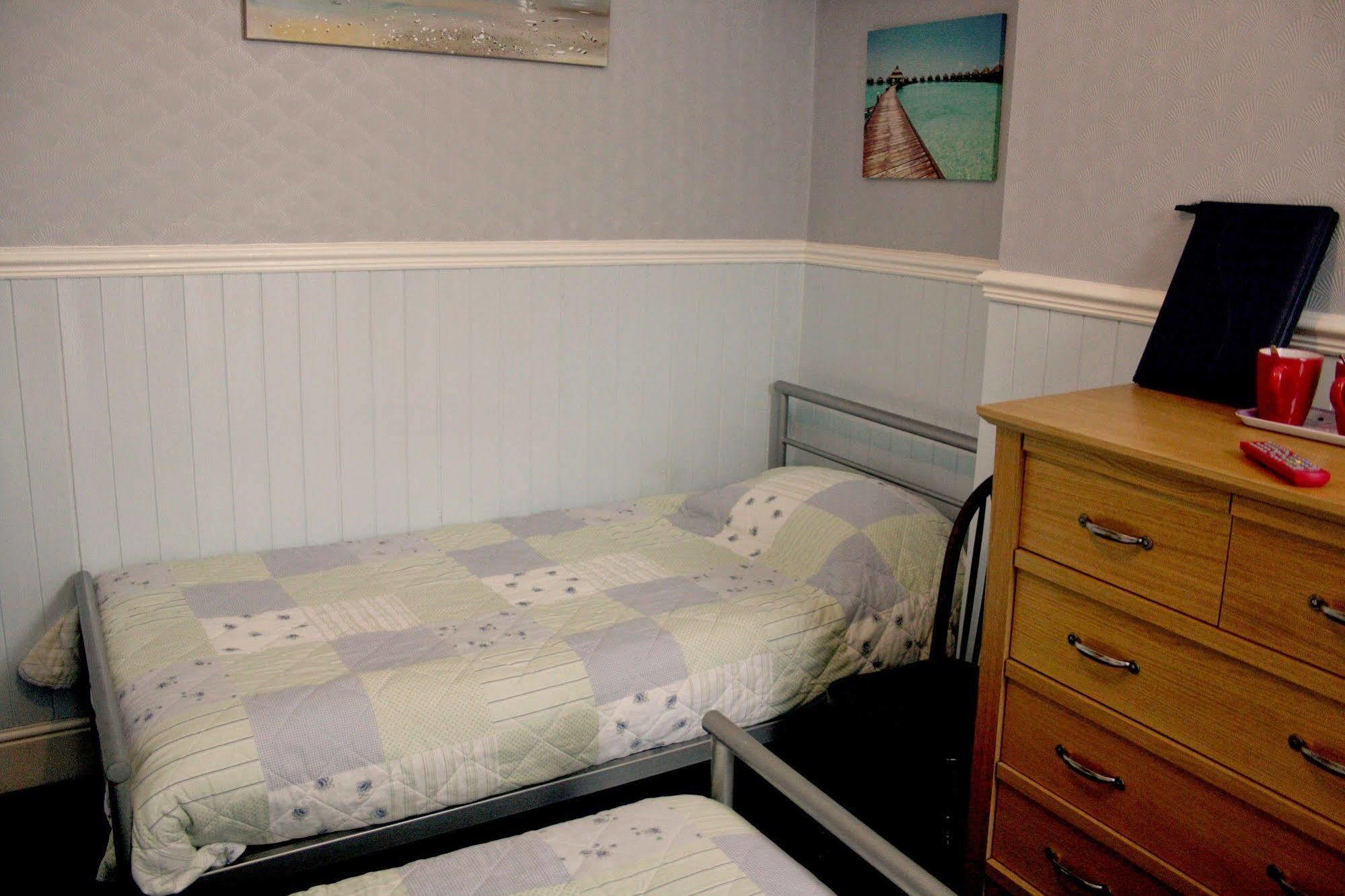 Devon View Guesthouse Swansea Bagian luar foto